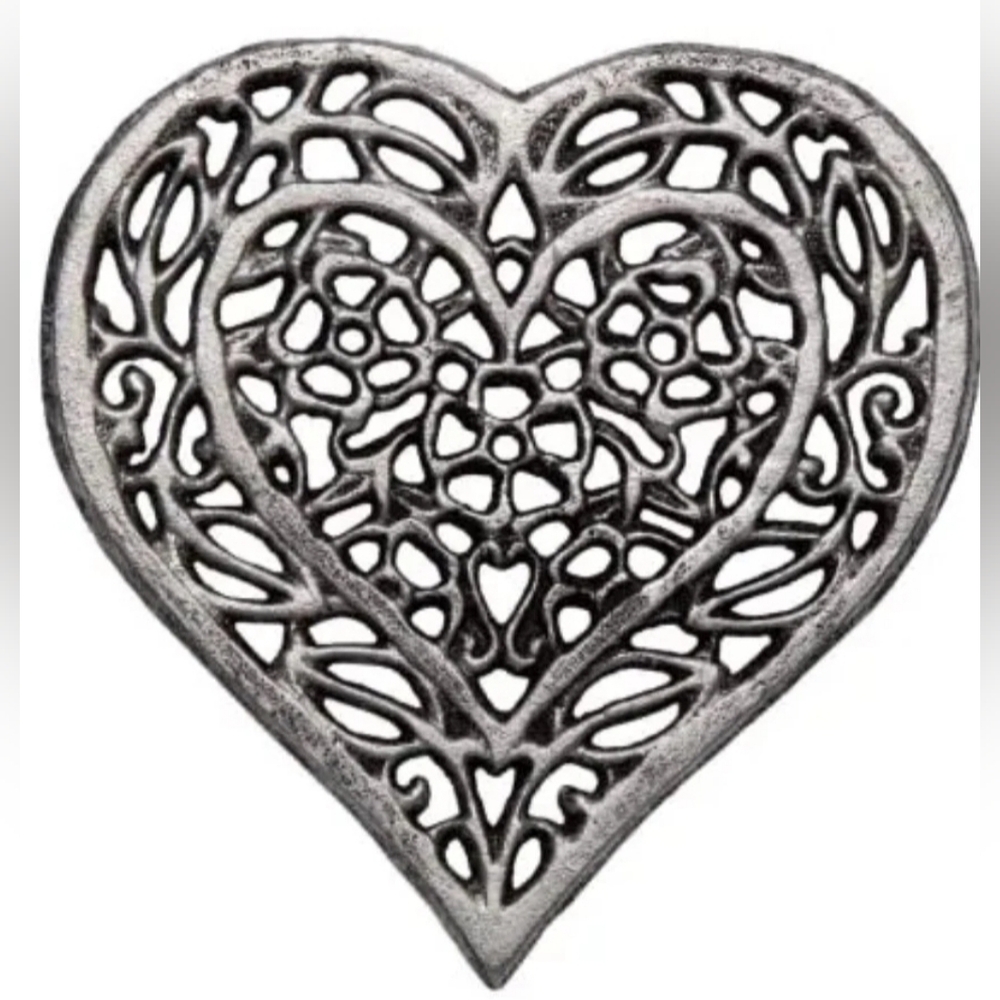 Cast Iron Heart Trivet | Decorative Cast Iron Trivet for Kitchen Countertop - Picture 2 of 4